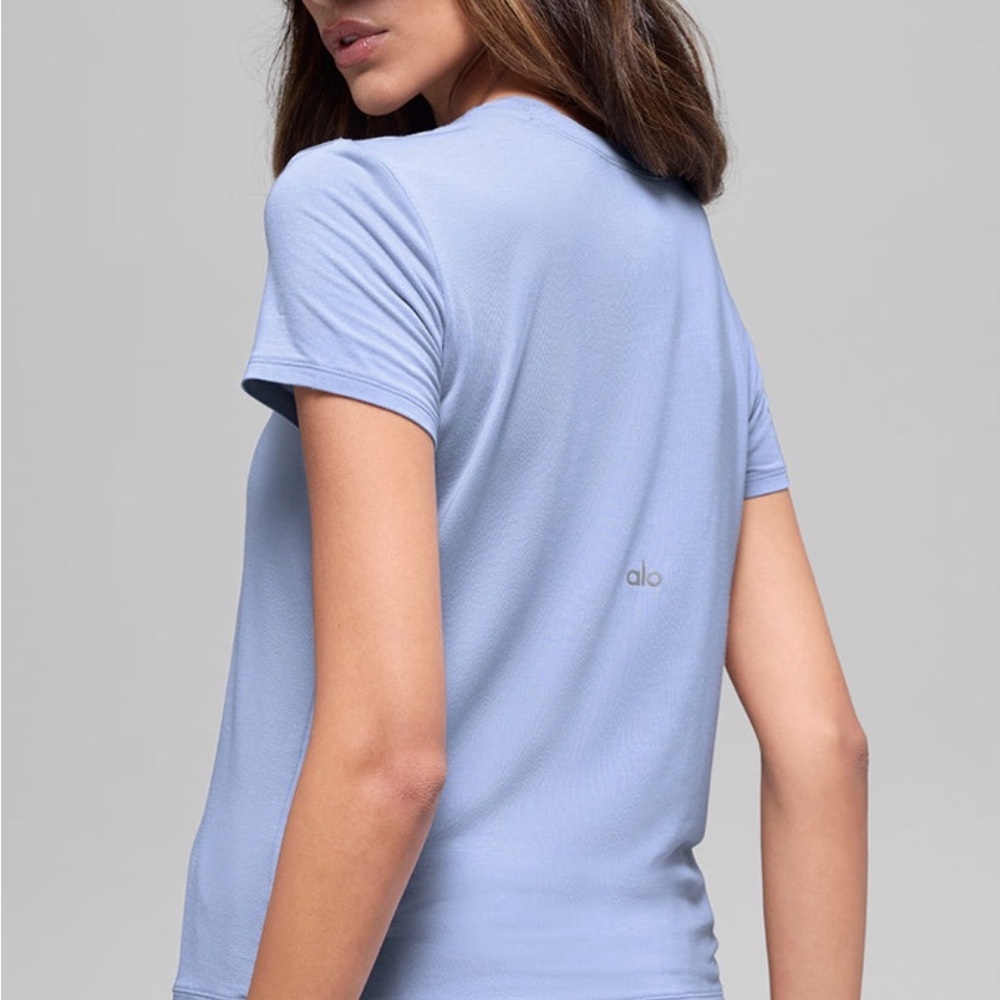 Alo Women's All Day Short Sleeve Tee Winter Frost